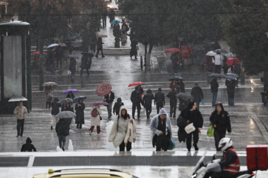 «Αγριεύει» ο καιρός - Βροχές και καταιγίδες στο μεγαλύτερο μέρος της χώρας
